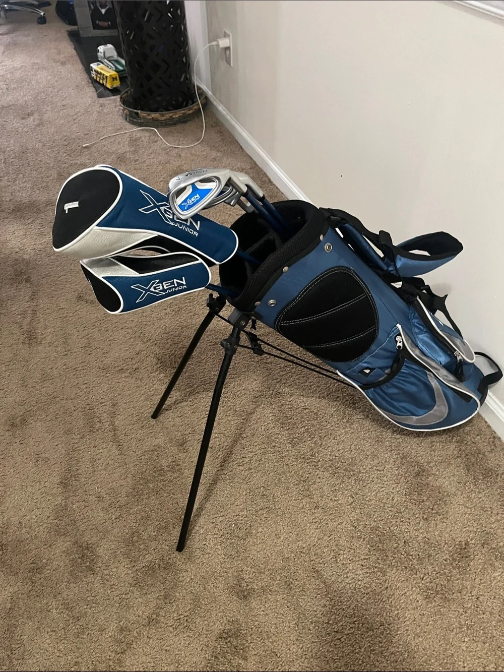 XGEN TiTech Junior Golf Set Blue and Black Stand Golf Bag with Headcovers